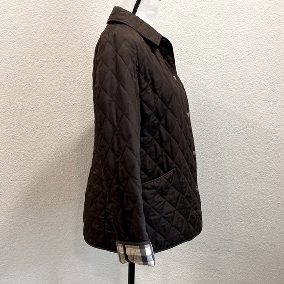 Classic Burberry Diamond Quilted Jacket - Picture 2 of 5